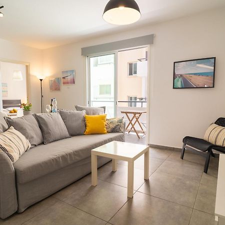 Kave Blue Mackenzie 1 Bdr Flat With Pool Appartement Larnaca Buitenkant foto