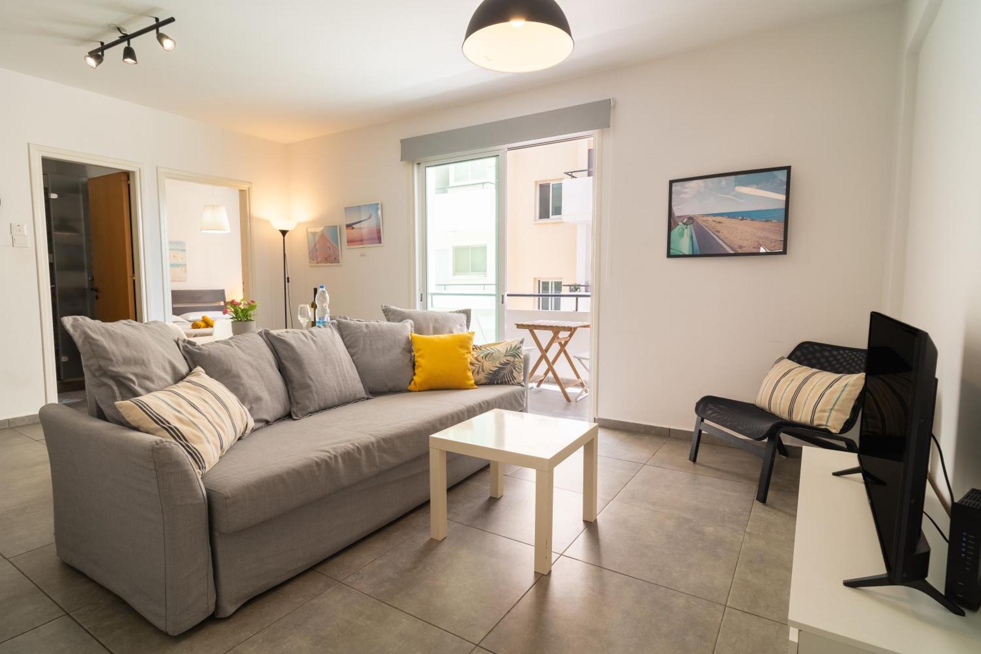 Kave Blue Mackenzie 1 Bdr Flat With Pool Appartement Larnaca Buitenkant foto