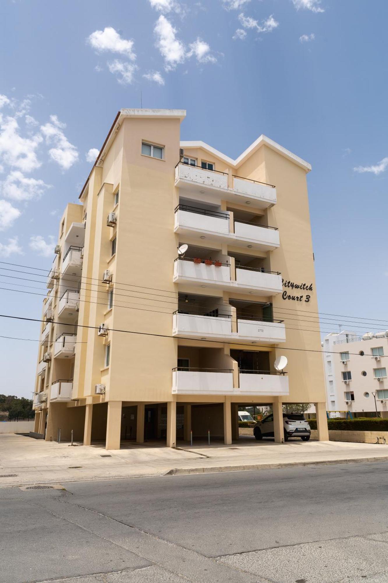 Kave Blue Mackenzie 1 Bdr Flat With Pool Appartement Larnaca Buitenkant foto