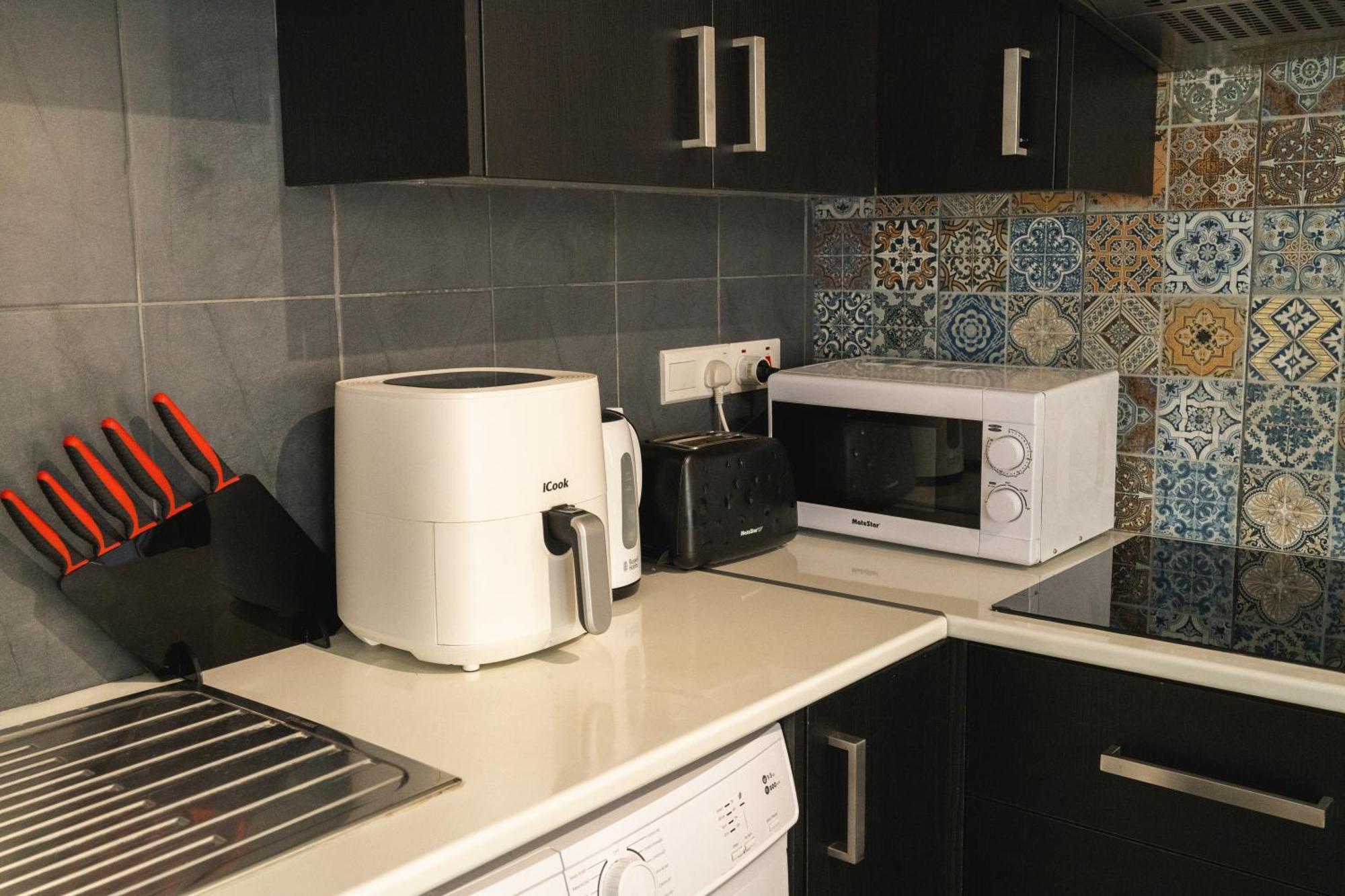Kave Blue Mackenzie 1 Bdr Flat With Pool Appartement Larnaca Buitenkant foto